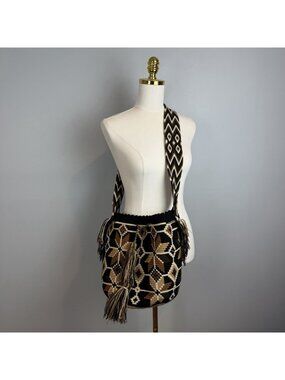 Handmade Wayuu Mochila Crochet Crossbody Bag Geometric Tribal Brown Neutral